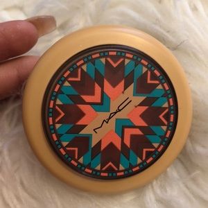 Vibe Tribe MAC Cosmetics Blush. ✨